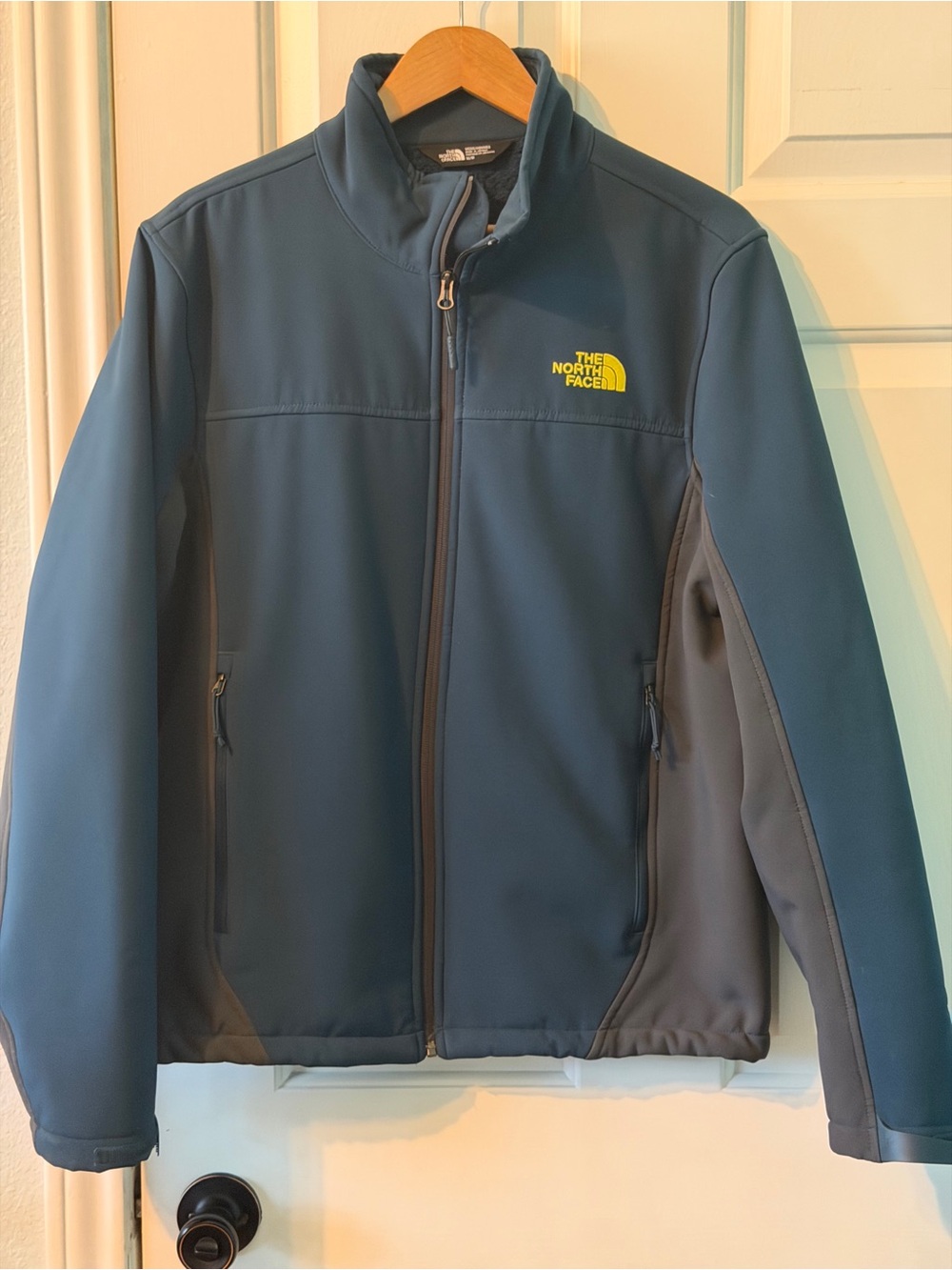The North Face Apex Chromium Thermal Jacket Men’s M Blue Gray Fleece